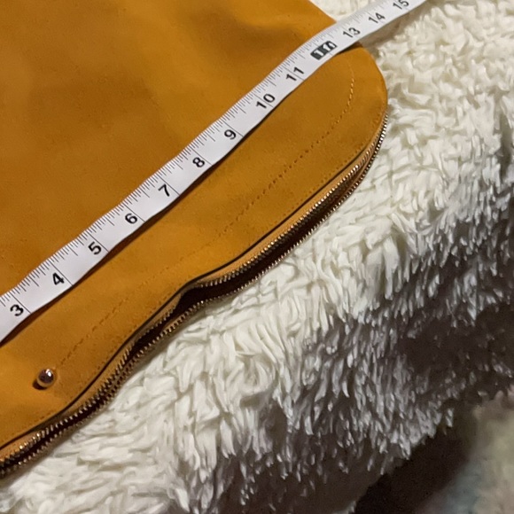 Stunning, yellow mustard suede and leather hobo bag - Picture 9 of 16